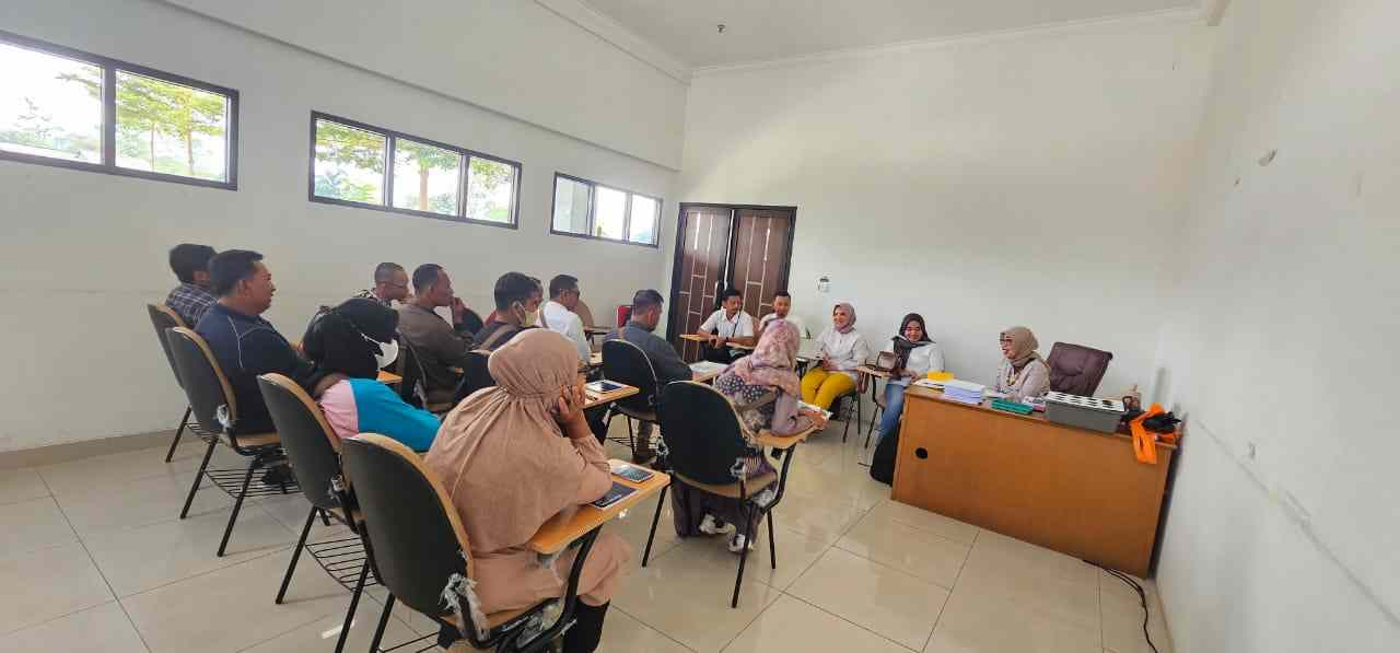 Gallery Bimbingan Teknis dan Uji Kompetensi Sertifikat Profesi BNSP PUBLIC AREA CLEANER BPVP Bandung Barat Gallery Bimbingan Teknis dan Uji Kompetensi Sertifikat Profesi BNSP PUBLIC AREA CLEANER BPVP Bandung Barat