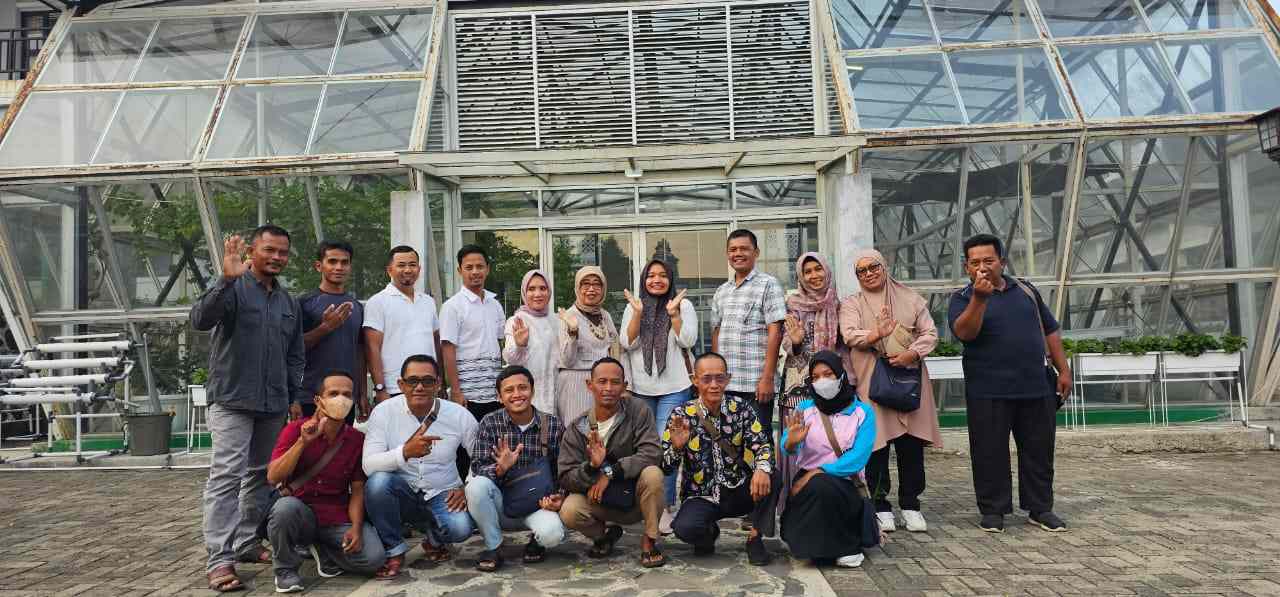 Gallery Bimbingan Teknis dan Uji Kompetensi Sertifikat Profesi BNSP PUBLIC AREA CLEANER BPVP Bandung Barat Gallery Bimbingan Teknis dan Uji Kompetensi Sertifikat Profesi BNSP PUBLIC AREA CLEANER BPVP Bandung Barat