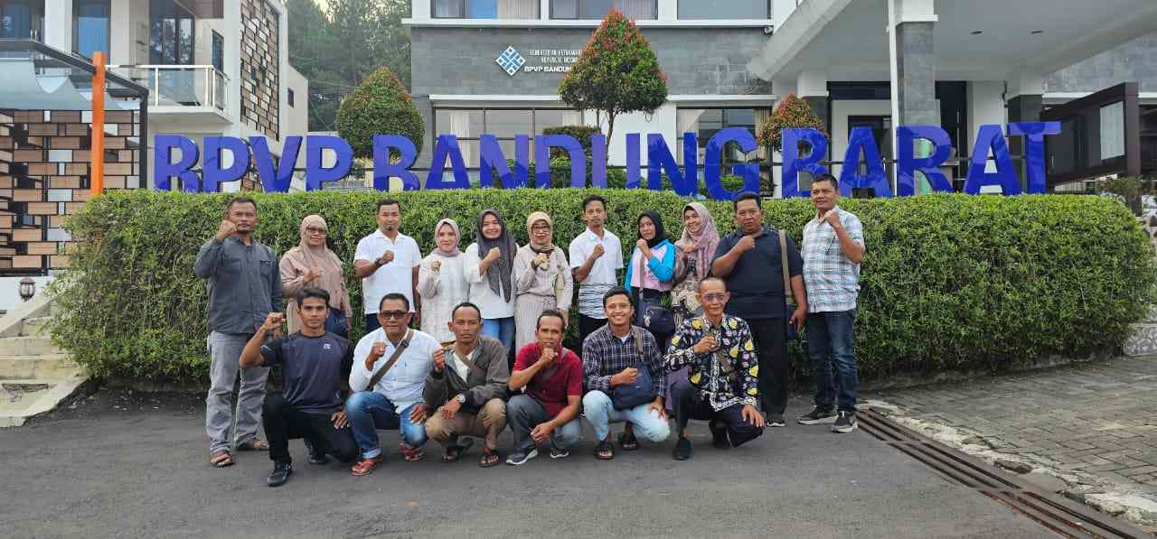 Gallery Bimbingan Teknis dan Uji Kompetensi Sertifikat Profesi BNSP PUBLIC AREA CLEANER BPVP Bandung Barat Gallery Bimbingan Teknis dan Uji Kompetensi Sertifikat Profesi BNSP PUBLIC AREA CLEANER BPVP Bandung Barat