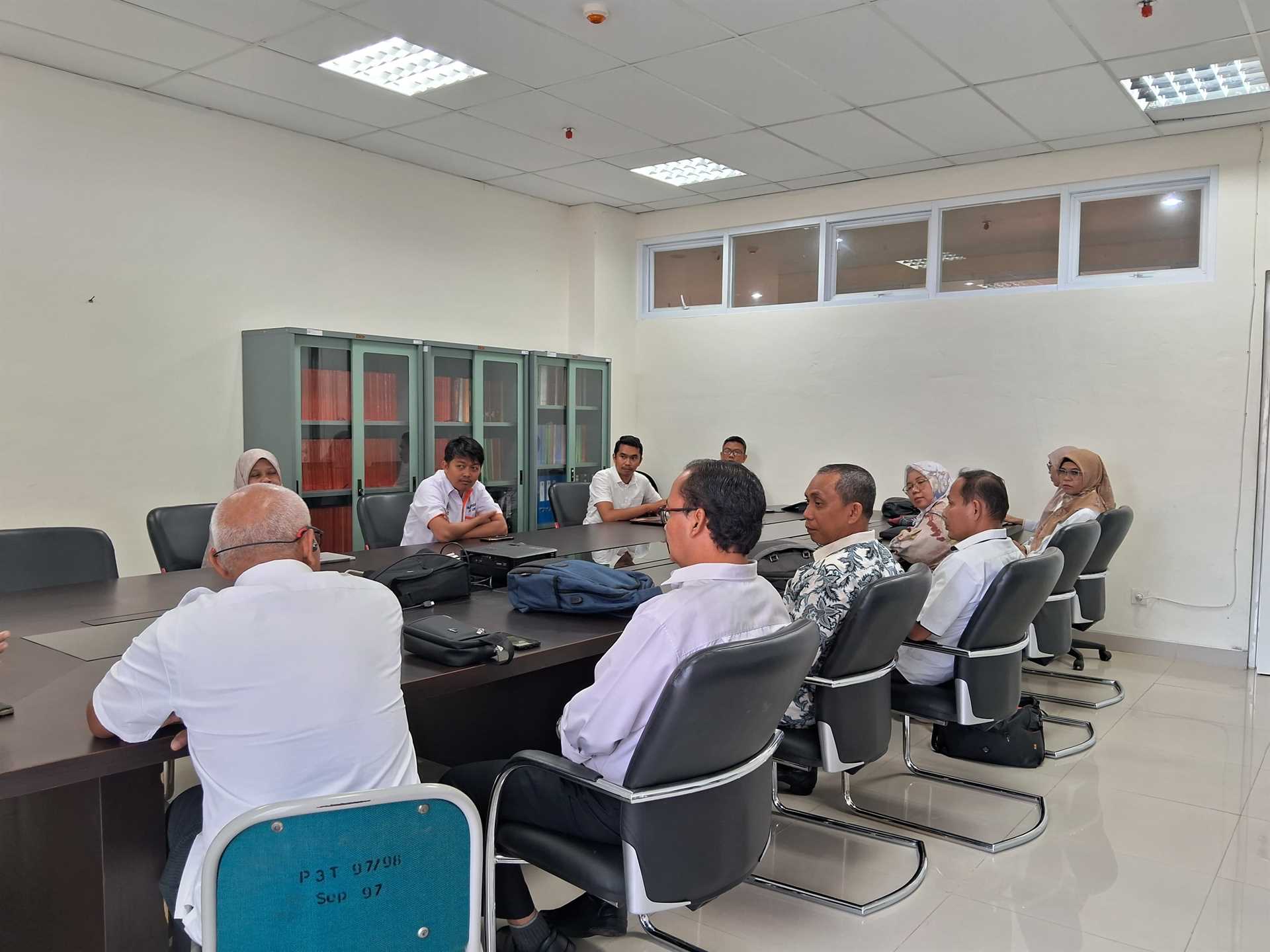 Gallery Bimbingan Teknis dan Uji Kompetensi Sertifikat Profesi BNSP PUBLIC AREA CLEANER Universitas Negeri Padang Gallery Bimbingan Teknis dan Uji Kompetensi Sertifikat Profesi BNSP PUBLIC AREA CLEANER Universitas Negeri Padang