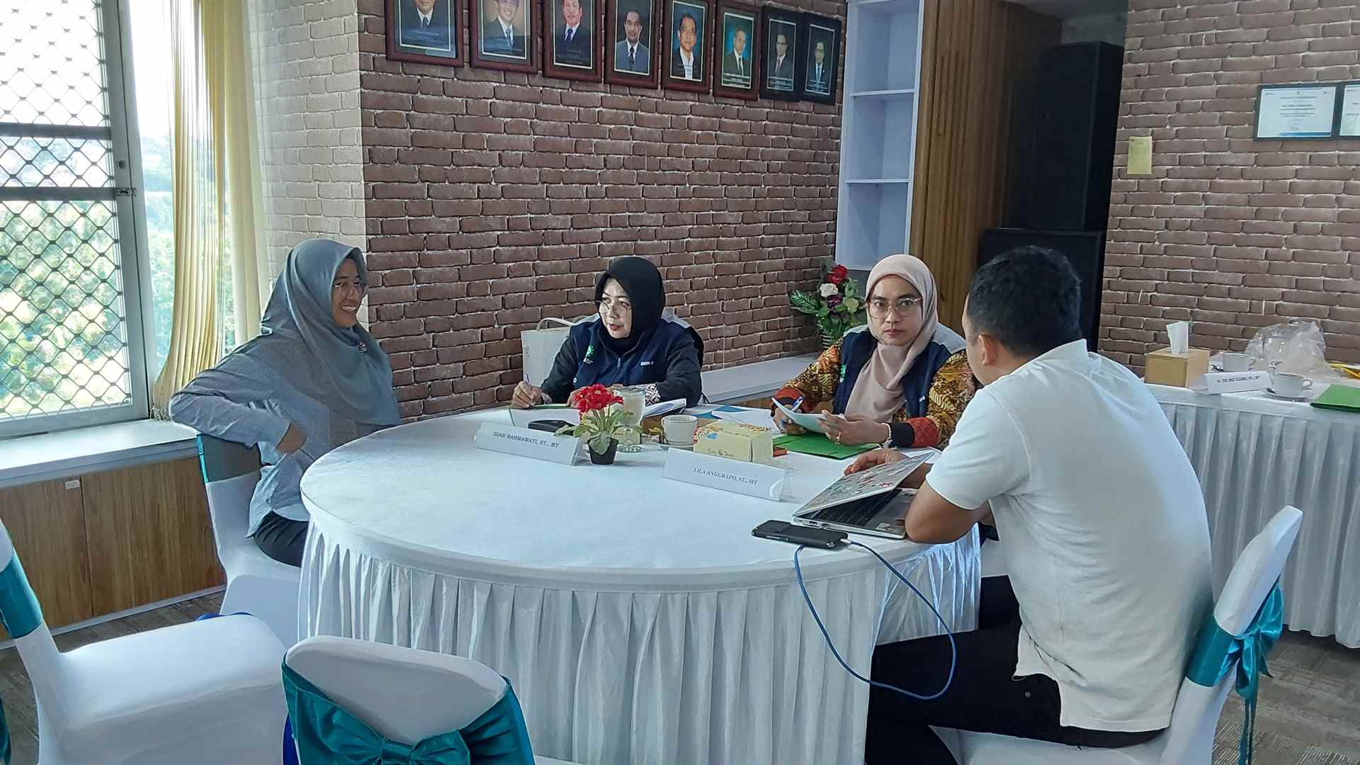 Gallery Bimbingan Teknis dan Uji Kompetensi Sertifikat Profesi BNSP PUBLIC AREA CLEANER PLN Semarang Jawa Tengah Gallery Bimbingan Teknis dan Uji Kompetensi Sertifikat Profesi BNSP PUBLIC AREA CLEANER PLN Semarang Jawa Tengah